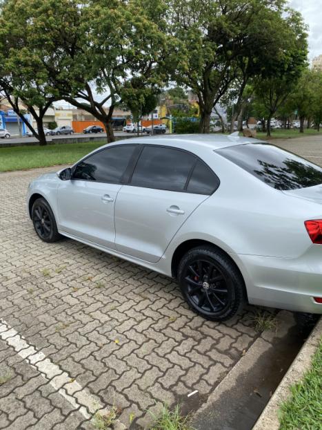 VOLKSWAGEN Jetta 2.0 4P COMFORTLINE TIPTRONIC AUTOM�TICO, Foto 6