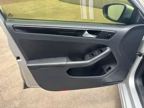 VOLKSWAGEN Jetta 2.0 4P FLEX AUTOM�TICO, Foto 19