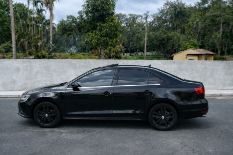 VOLKSWAGEN Jetta 2.0 4P TSI HIGHLINE 211 CV AUTOM�TICO, Foto 3