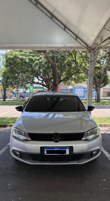 VOLKSWAGEN Jetta 2.0 4P FLEX COMFORTLINE TIPTRONIC AUTOM�TICO, Foto 4