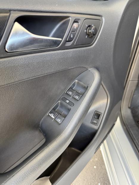 VOLKSWAGEN Jetta 2.0 4P FLEX COMFORTLINE TIPTRONIC AUTOM�TICO, Foto 12