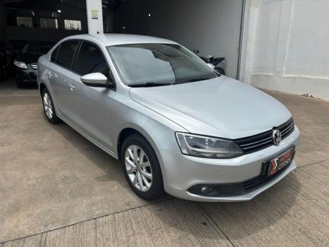 VOLKSWAGEN Jetta 2.0 4P FLEX AUTOM�TICO, Foto 3