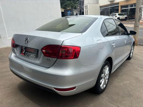 VOLKSWAGEN Jetta 2.0 4P FLEX AUTOM�TICO, Foto 8