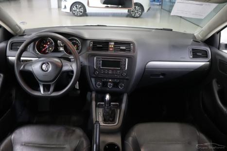 VOLKSWAGEN Jetta 2.0 4P TRENDLINE FLEX AUTOM�TICO, Foto 6