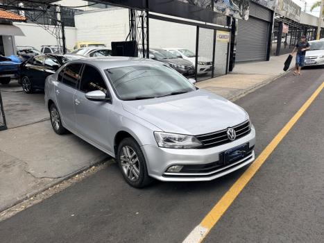 VOLKSWAGEN Jetta 2.0 4P FLEX COMFORTLINE TIPTRONIC AUTOM�TICO, Foto 3