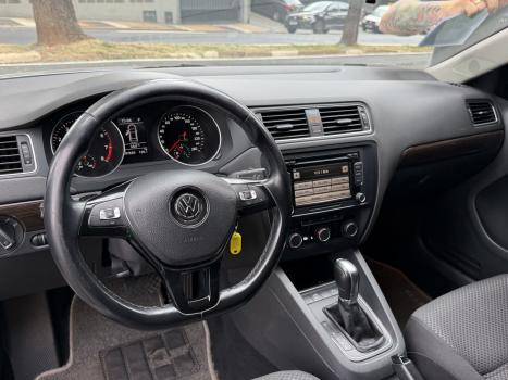 VOLKSWAGEN Jetta 2.0 4P FLEX COMFORTLINE TIPTRONIC AUTOM�TICO, Foto 8