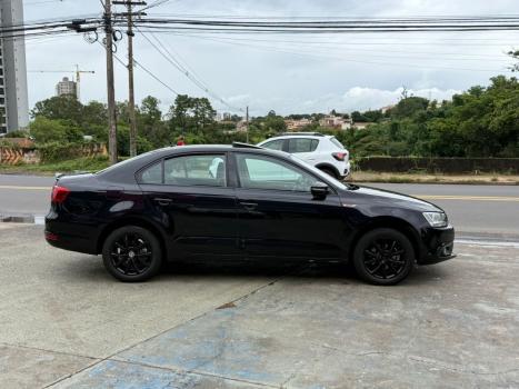 VOLKSWAGEN Jetta 2.0 4P COMFORTLINE TIPTRONIC AUTOM�TICO, Foto 4