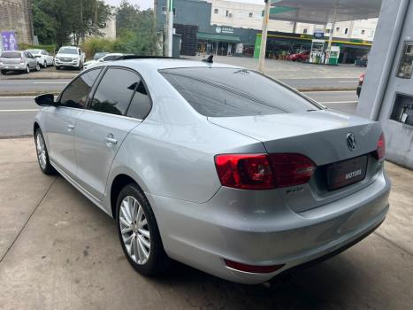 VOLKSWAGEN Jetta 2.0 4P TSI HIGHLINE 200 CV AUTOM�TICO, Foto 4