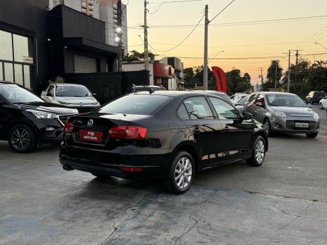 VOLKSWAGEN Jetta 2.0 4P FLEX COMFORTLINE TIPTRONIC AUTOM�TICO, Foto 5