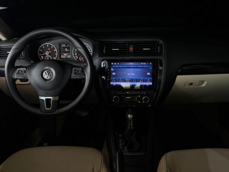 VOLKSWAGEN Jetta 2.0 4P FLEX COMFORTLINE TIPTRONIC AUTOMÁTICO, Foto 5