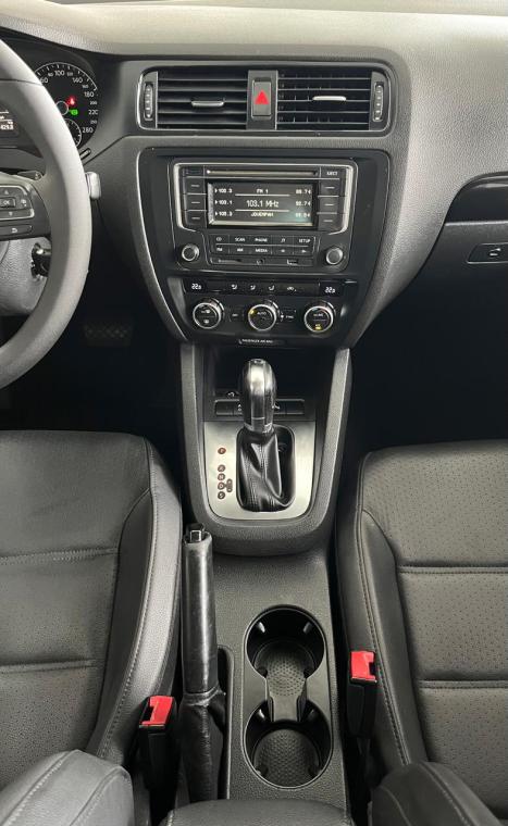 VOLKSWAGEN Jetta 2.0 4P FLEX COMFORTLINE TIPTRONIC AUTOMÁTICO, Foto 14