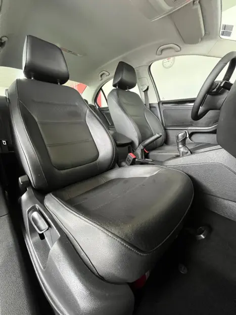 VOLKSWAGEN Jetta 2.0 4P FLEX COMFORTLINE TIPTRONIC AUTOMÁTICO, Foto 18