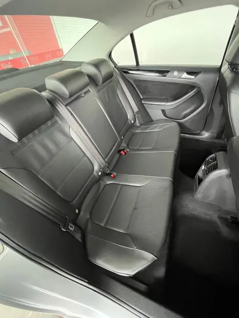 VOLKSWAGEN Jetta 2.0 4P FLEX COMFORTLINE TIPTRONIC AUTOMÁTICO, Foto 20