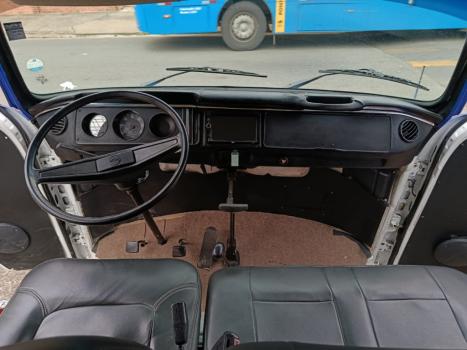 VOLKSWAGEN Kombi Furg�o 1.6, Foto 12