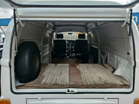 VOLKSWAGEN Kombi Furg�o 1.6 IE, Foto 6
