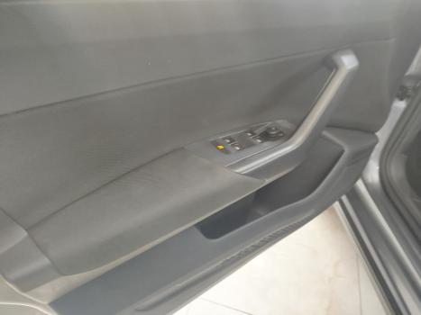 VOLKSWAGEN Nivus 1.0 4P FLEX 200 TSI COMFORTLINE TURBO AUTOMTICO, Foto 13