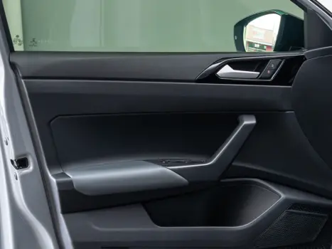 VOLKSWAGEN Nivus 1.0 4P FLEX 200 TSI HIGHLINE TURBO AUTOMTICO, Foto 21