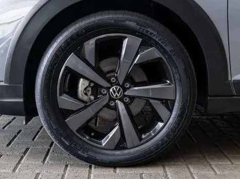 VOLKSWAGEN Nivus 1.0 4P FLEX 200 TSI HIGHLINE TURBO AUTOMTICO, Foto 25