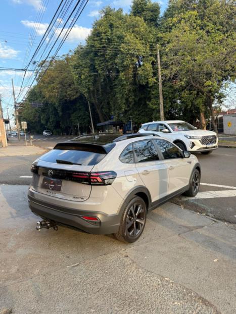 VOLKSWAGEN Nivus 1.0 4P FLEX 200 TSI HIGHLINE TURBO AUTOMÁTICO, Foto 4 VOLKSWAGEN Nivus 1.0 4P FLEX 200 TSI HIGHLINE TURBO AUTOMÁTICO, Foto 4