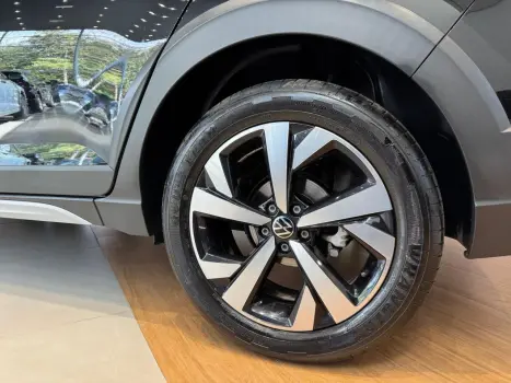 VOLKSWAGEN Nivus 1.0 4P FLEX 200 TSI HIGHLINE TURBO AUTOMÁTICO, Foto 8 VOLKSWAGEN Nivus 1.0 4P FLEX 200 TSI HIGHLINE TURBO AUTOMÁTICO, Foto 8