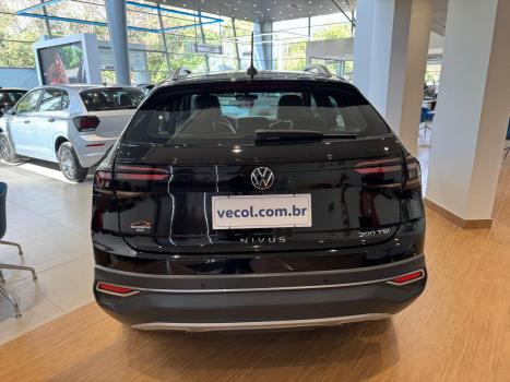 VOLKSWAGEN Nivus 1.0 4P FLEX 200 TSI HIGHLINE TURBO AUTOMÁTICO, Foto 10 VOLKSWAGEN Nivus 1.0 4P FLEX 200 TSI HIGHLINE TURBO AUTOMÁTICO, Foto 10