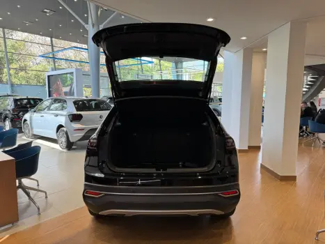 VOLKSWAGEN Nivus 1.0 4P FLEX 200 TSI HIGHLINE TURBO AUTOMÁTICO, Foto 12 VOLKSWAGEN Nivus 1.0 4P FLEX 200 TSI HIGHLINE TURBO AUTOMÁTICO, Foto 12