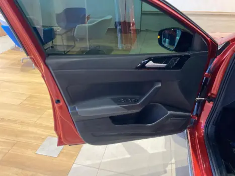 VOLKSWAGEN Nivus 1.0 4P FLEX 200 TSI HIGHLINE TURBO AUTOMÁTICO, Foto 7 VOLKSWAGEN Nivus 1.0 4P FLEX 200 TSI HIGHLINE TURBO AUTOMÁTICO, Foto 7