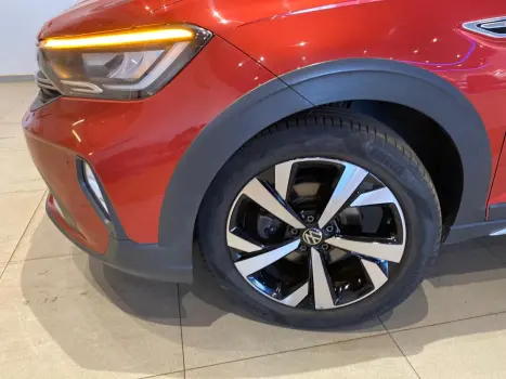 VOLKSWAGEN Nivus 1.0 4P FLEX 200 TSI HIGHLINE TURBO AUTOMÁTICO, Foto 8 VOLKSWAGEN Nivus 1.0 4P FLEX 200 TSI HIGHLINE TURBO AUTOMÁTICO, Foto 8