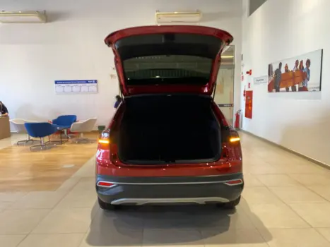 VOLKSWAGEN Nivus 1.0 4P FLEX 200 TSI HIGHLINE TURBO AUTOMÁTICO, Foto 12 VOLKSWAGEN Nivus 1.0 4P FLEX 200 TSI HIGHLINE TURBO AUTOMÁTICO, Foto 12