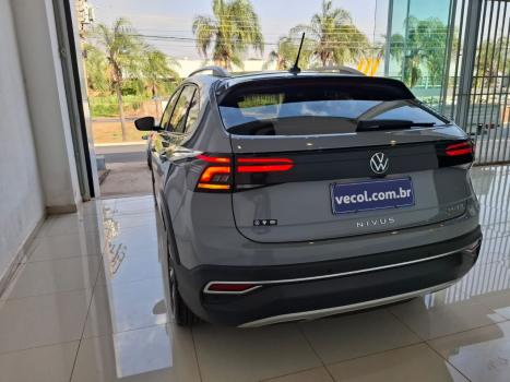 VOLKSWAGEN Nivus 1.0 4P FLEX 200 TSI HIGHLINE TURBO AUTOMÁTICO, Foto 11 VOLKSWAGEN Nivus 1.0 4P FLEX 200 TSI HIGHLINE TURBO AUTOMÁTICO, Foto 11