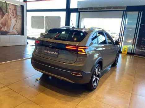 VOLKSWAGEN Nivus 1.0 4P FLEX 200 TSI HIGHLINE TURBO AUTOMTICO, Foto 9