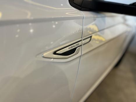 VOLKSWAGEN Nivus 1.0 4P FLEX 200 TSI HIGHLINE TURBO AUTOMTICO, Foto 6