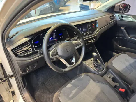 VOLKSWAGEN Nivus 1.0 4P FLEX 200 TSI COMFORTLINE TURBO AUTOMTICO, Foto 4