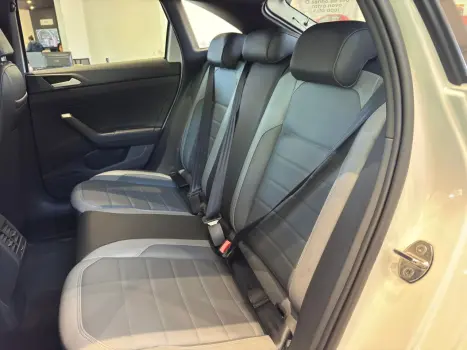 VOLKSWAGEN Nivus 1.0 4P FLEX 200 TSI HIGHLINE TURBO AUTOMTICO, Foto 6