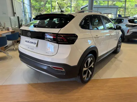 VOLKSWAGEN Nivus 1.0 4P FLEX 200 TSI HIGHLINE TURBO AUTOMTICO, Foto 9