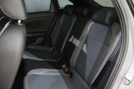 VOLKSWAGEN Nivus 1.0 4P FLEX 200 TSI HIGHLINE TURBO AUTOMTICO, Foto 8