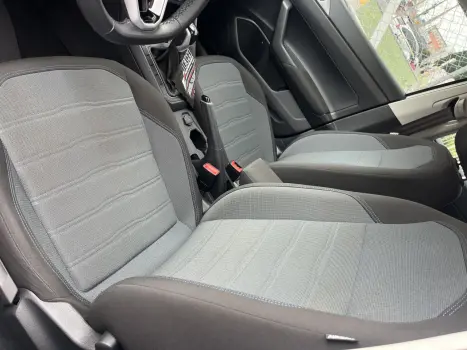 VOLKSWAGEN Nivus 1.0 4P FLEX 200 TSI COMFORTLINE TURBO AUTOMTICO, Foto 13