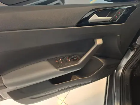 VOLKSWAGEN Nivus 1.0 4P FLEX 200 TSI HIGHLINE TURBO AUTOMTICO, Foto 7