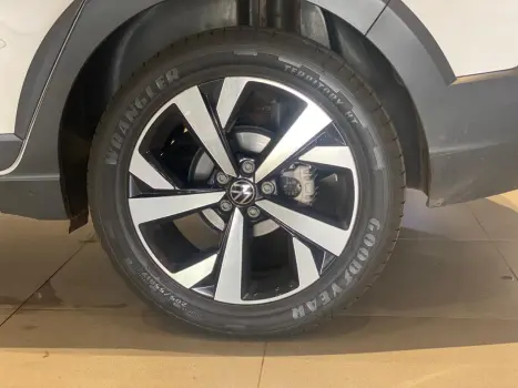 VOLKSWAGEN Nivus 1.0 4P FLEX 200 TSI HIGHLINE TURBO AUTOMTICO, Foto 8
