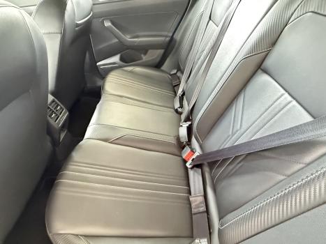 VOLKSWAGEN Nivus 1.0 4P FLEX 200 TSI HIGHLINE TURBO AUTOM�TICO, Foto 13