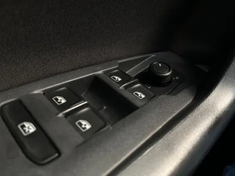 VOLKSWAGEN Nivus 1.0 4P FLEX 200 TSI HIGHLINE TURBO AUTOM�TICO, Foto 15