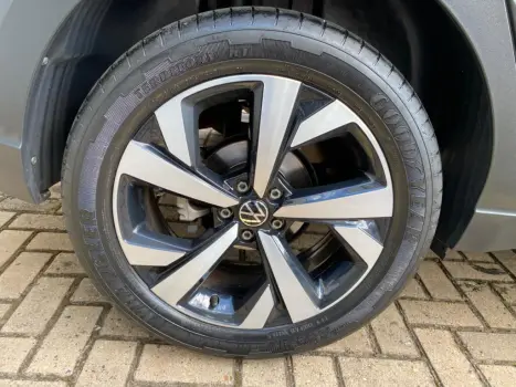 VOLKSWAGEN Nivus 1.0 4P FLEX 200 TSI HIGHLINE TURBO AUTOM�TICO, Foto 18