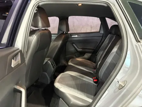 VOLKSWAGEN Nivus 1.0 4P FLEX 200 TSI HIGHLINE TURBO AUTOM�TICO, Foto 11