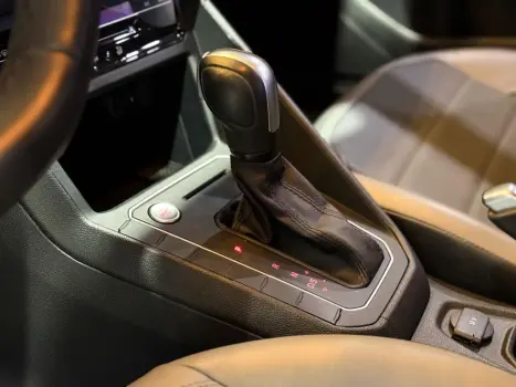 VOLKSWAGEN Nivus 1.0 4P FLEX 200 TSI HIGHLINE TURBO AUTOM�TICO, Foto 14