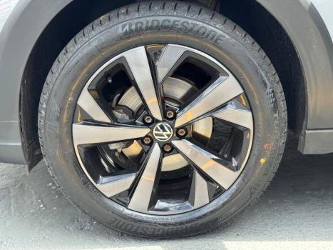 VOLKSWAGEN Nivus 1.0 4P FLEX 200 TSI HIGHLINE TURBO AUTOM�TICO, Foto 9