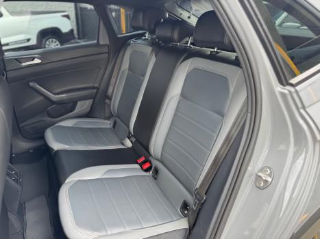 VOLKSWAGEN Nivus 1.0 4P FLEX 200 TSI HIGHLINE TURBO AUTOM�TICO, Foto 11