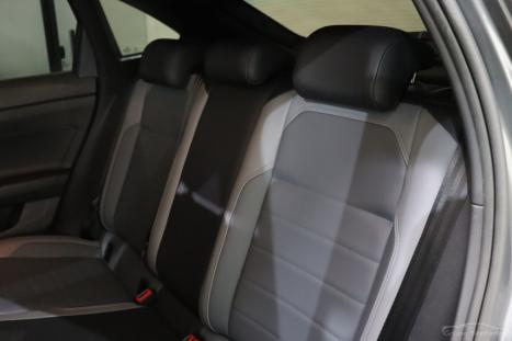 VOLKSWAGEN Nivus 1.0 4P FLEX 200 TSI HIGHLINE TURBO AUTOM�TICO, Foto 8