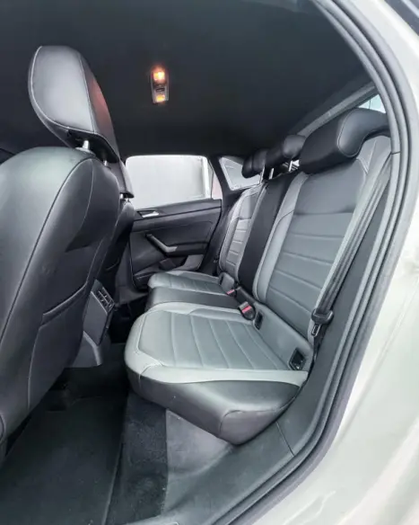 VOLKSWAGEN Nivus 1.0 4P FLEX 200 TSI HIGHLINE TURBO AUTOM�TICO, Foto 11