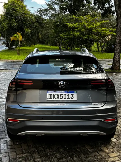 VOLKSWAGEN Nivus 1.0 4P FLEX 200 TSI HIGHLINE TURBO AUTOM�TICO, Foto 8