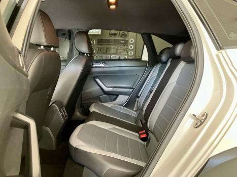 VOLKSWAGEN Nivus 1.0 4P FLEX 200 TSI HIGHLINE TURBO AUTOM�TICO, Foto 15